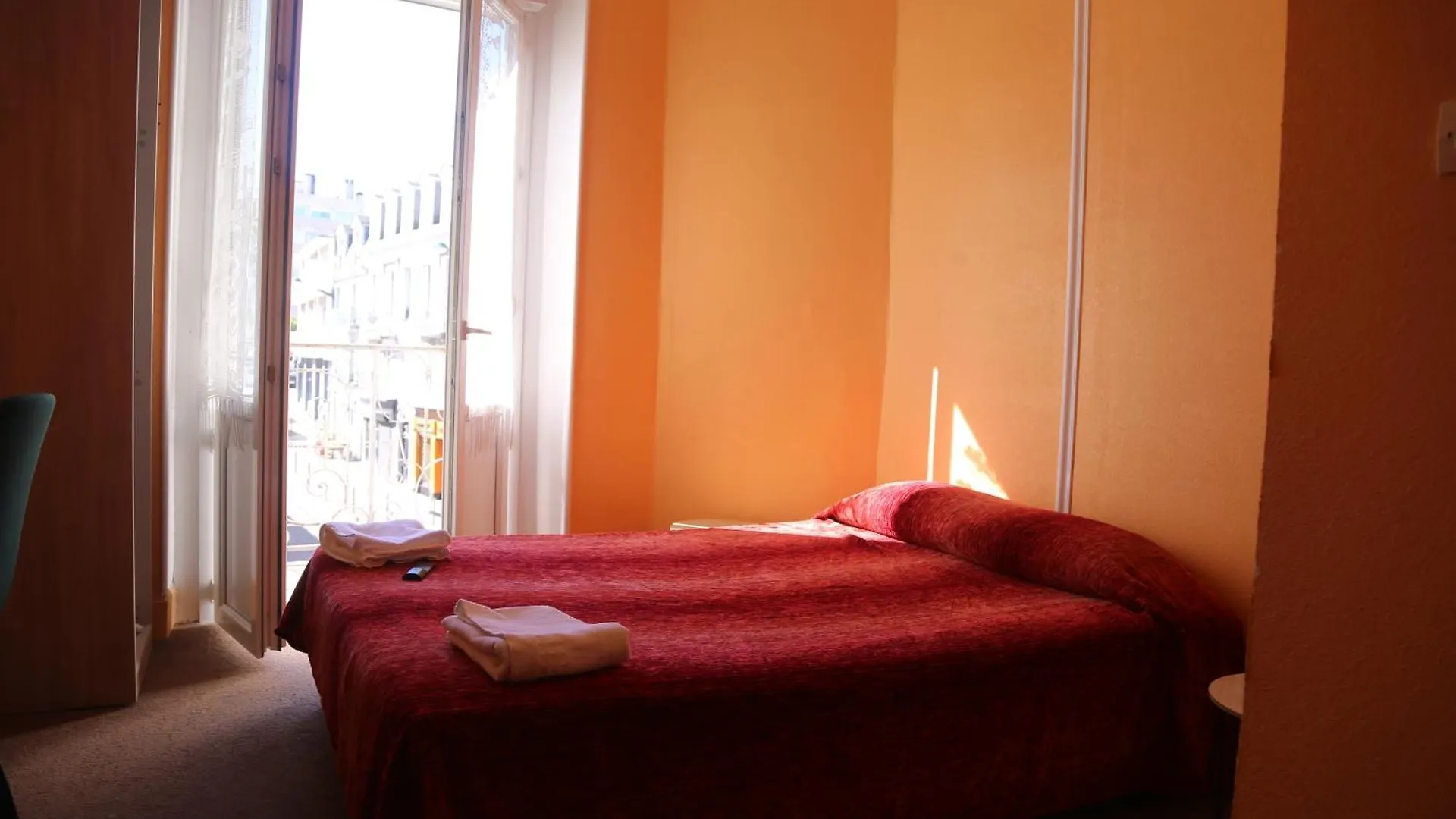 Hotel Restaurant Le Parisien Lourdes
