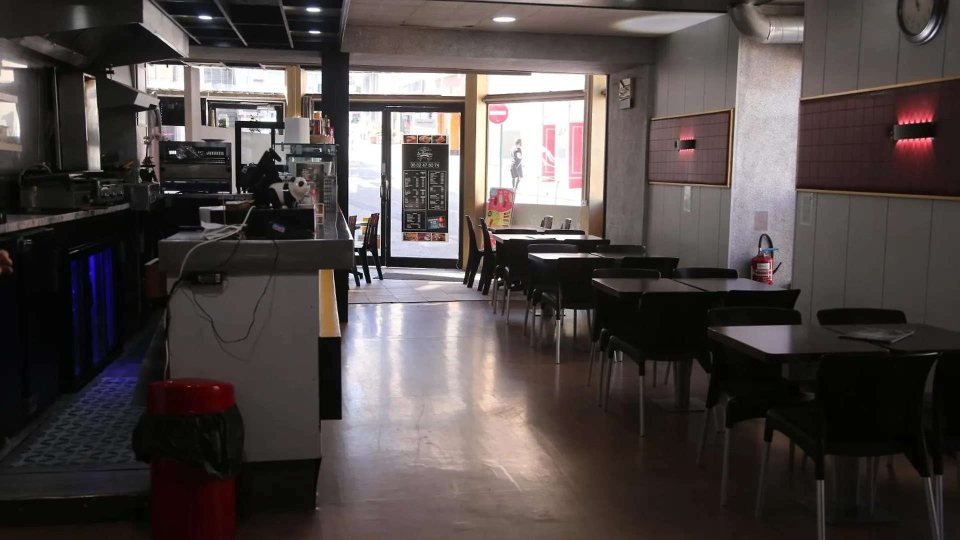 ***  Hotel Restaurant Le Parisien Lourdes France