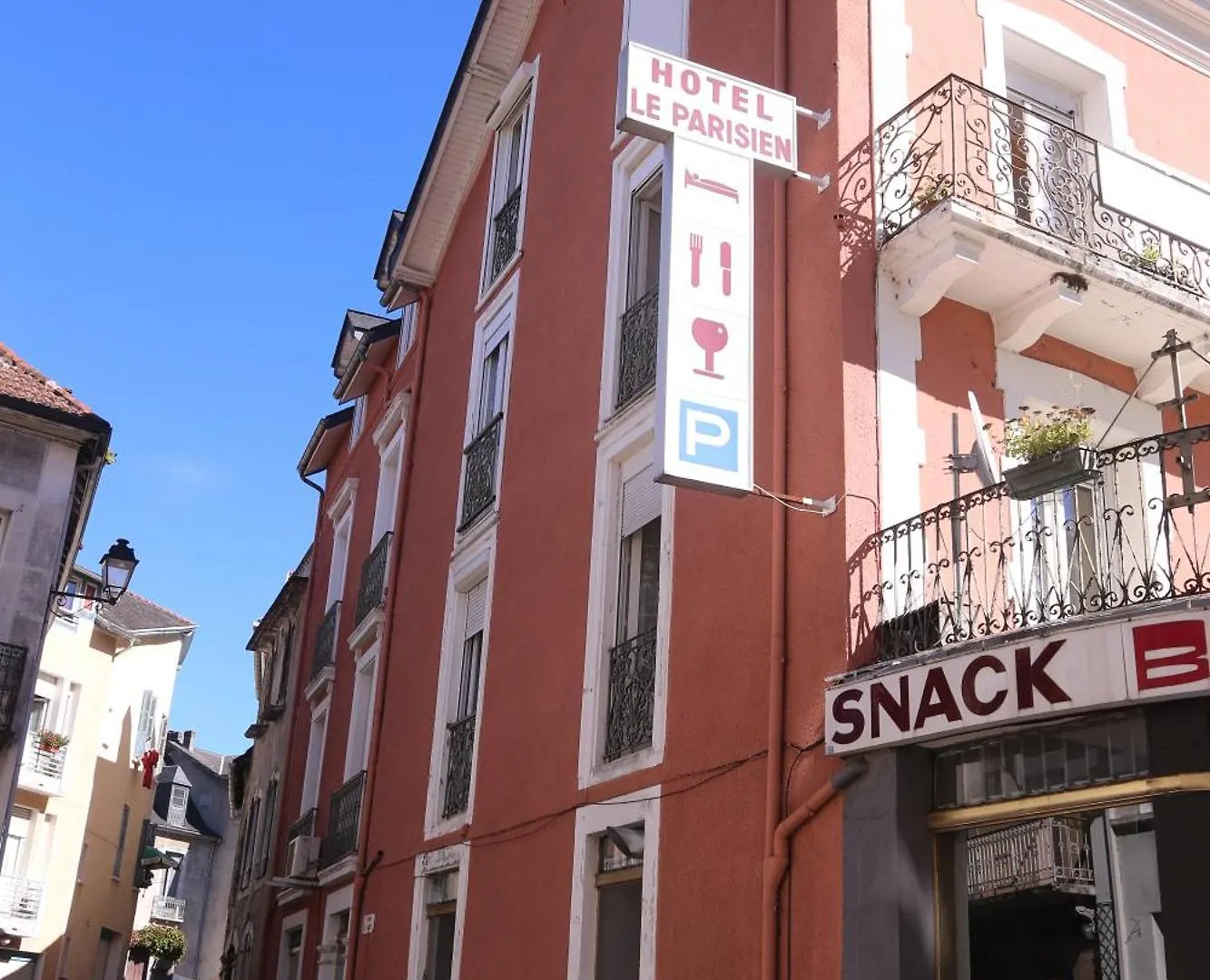 Hotel Restaurant Le Parisien Lourdes France